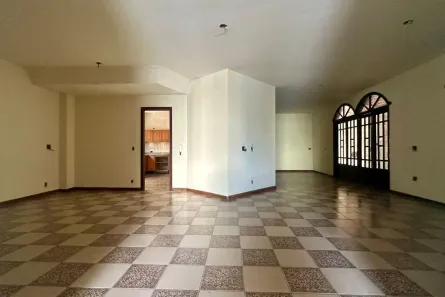 Casa com 5 Quartos à venda, 300m² no Heliópolis, Belo Horizonte