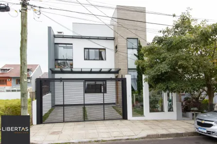 Casa com 4 Quartos à venda, 178m² no Guarujá, Porto Alegre