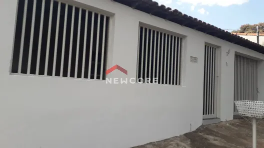 Casa com 2 Quartos à venda, 243m² no Lagoinha, Uberlândia
