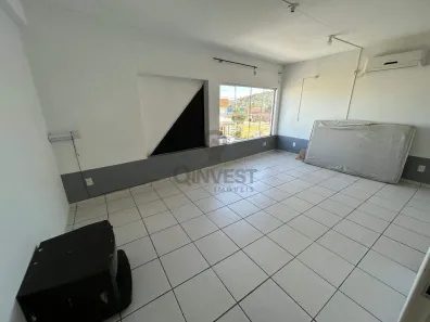 com 3 Quartos para alugar, 50m² no Coloninha, Araranguá