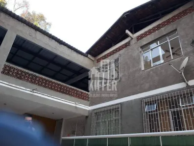 Sobrado com 3 Quartos à venda, 900m² no Santa Rosa, Niterói