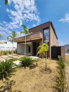 Casa com 3 Quartos para alugar, 167m² no Condomínio Belvedere II, Cuiabá