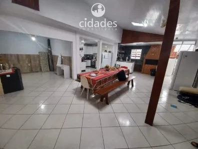 Casa com 3 Quartos à venda, 181m² no Barreiros, São José