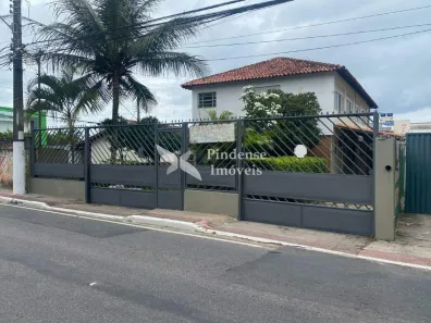 Casa com 5 Quartos para alugar, 269m² no Jardim Atlântico, Serra