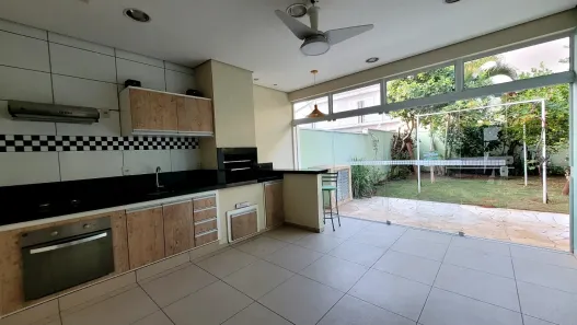 Sobrado com 3 Quartos à venda, 217m² no Swiss Park, Campinas