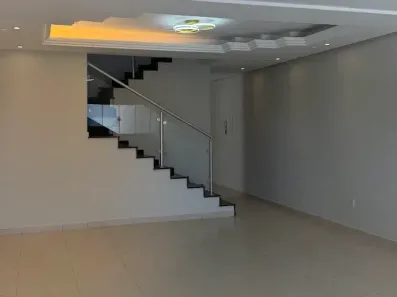 Sobrado com 4 Quartos à venda, 218m² no Jardim Planalto, Goiânia