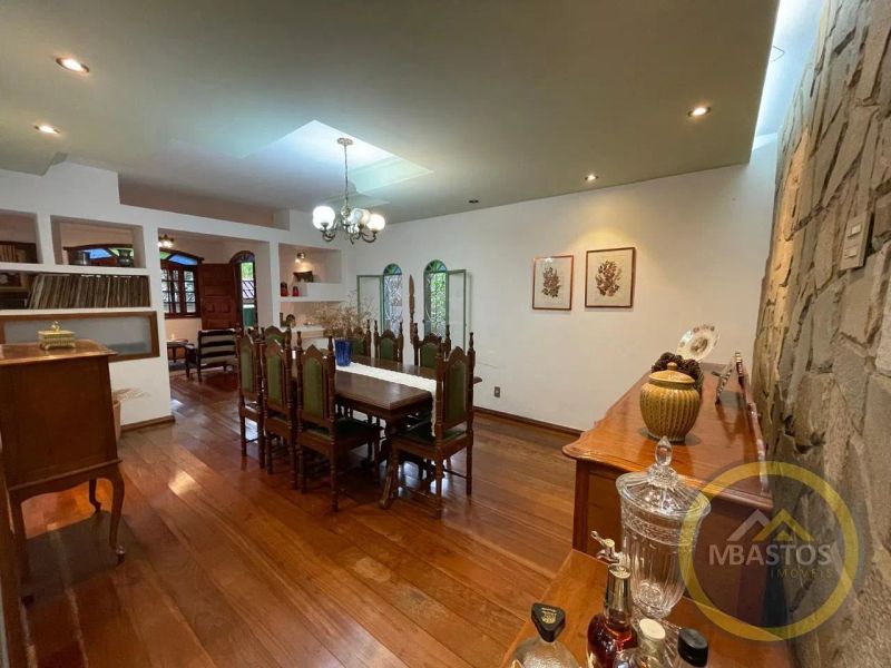 Casa com 6 quartos — Alípio de Melo, Belo Horizonte