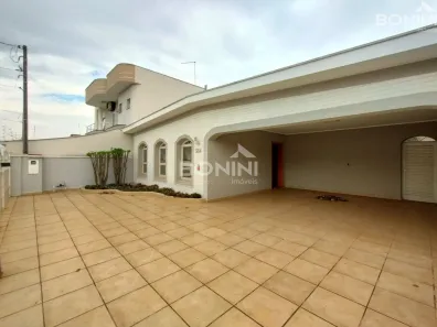 Casa com 3 Quartos para alugar, 173m² no Chácara Machadinho II, Americana