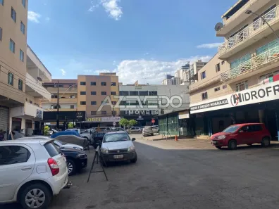 Sobrado com 8 Quartos à venda, 200m² no Guará II, Brasília