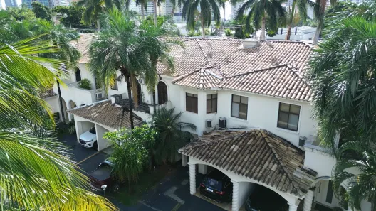 Casa de Condomínio com 3 Quartos à venda, 189m² no Setor Marista, Goiânia