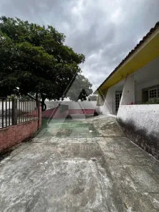 Casa com 4 Quartos para alugar, 250m² no Bodocongó, Campina Grande