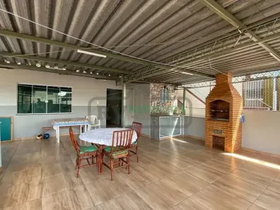 Casa com 3 Quartos à venda, 250m² no Cerâmica, Juiz de Fora