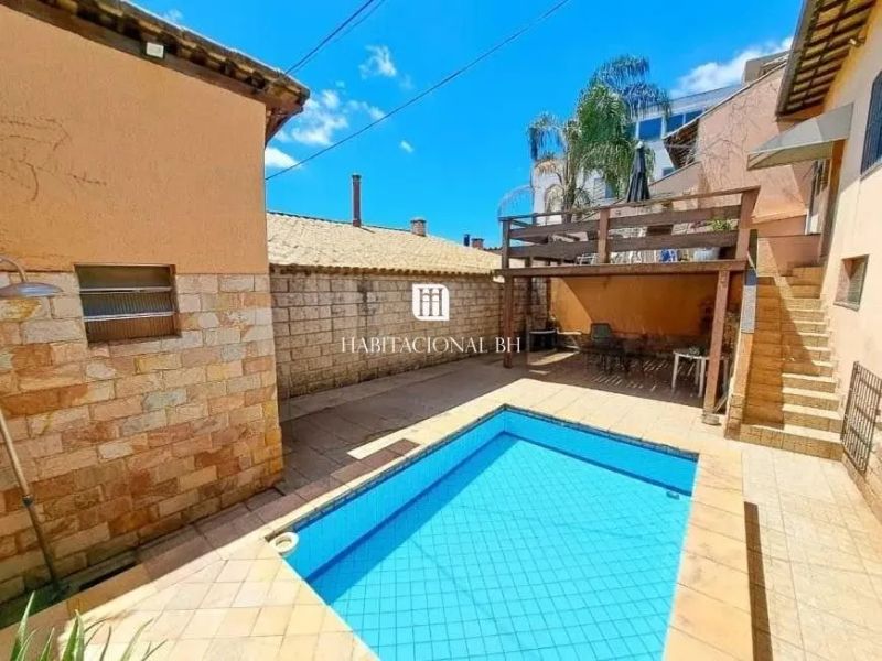 Casa com 3 quartos — Santa Amélia, Belo Horizonte