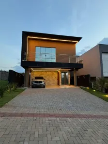 Casa de Condomínio com 3 Quartos à venda, 220m² no Conjunto Habitacional Alexandre Urbanas, Londrina