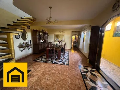 Sobrado com 4 Quartos à venda, 375m² no Jardim Itapark, Mauá