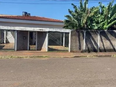 Casa com 1 Quarto à venda, 236m² no Centro, Ituiutaba