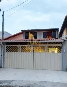Casa com 2 Quartos à venda, 258m² no Arvoredo, Contagem