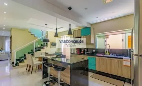 Casa com 3 Quartos à venda, 220m² no Monte Castelo, São José dos Campos