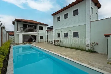 Casa com 4 Quartos à venda, 303m² no Jardim Tres Marias, Peruíbe
