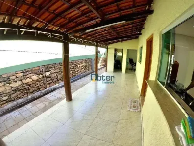 Casa de Condomínio com 3 Quartos à venda, 300m² no Serrinha, Goiânia