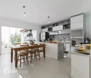 Casa com 3 Quartos à venda, 176m² no Vila Firmiano Pinto, São Paulo