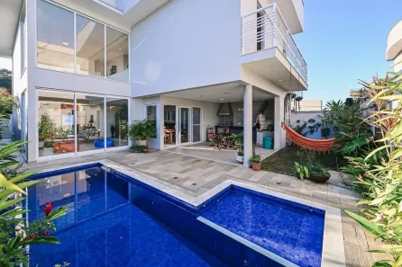 Casa de Condomínio com 4 Quartos à venda, 242m² no Centro, Peruíbe