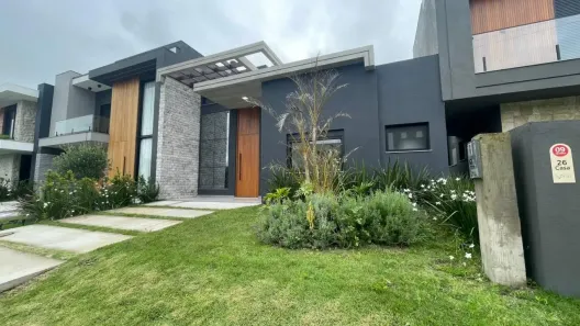 Casa de Condomínio com 4 Quartos à venda, 170m² no XANGRI-LÁ, Xangri-lá