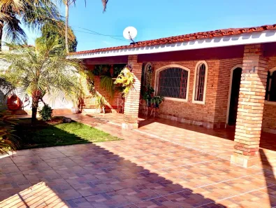 Casa com 3 Quartos à venda, 200m² no Pontal de Santa Marina, Caraguatatuba