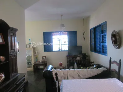 Casa com 3 Quartos à venda, 360m² no Califórnia, Belo Horizonte