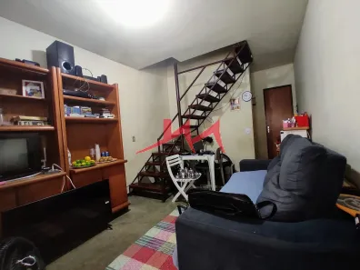Casa de Condomínio com 2 Quartos à venda, 43m² no Jóquei Clube, São Gonçalo