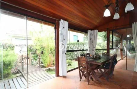 Casa de Condomínio com 4 Quartos à venda, 150m² no Vargem Grande, Teresópolis