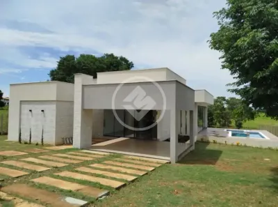 Casa de Condomínio com 3 Quartos à venda, 200m² no , Guapó