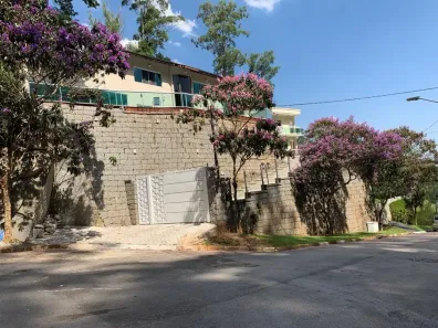 Casa de Condomínio com 3 Quartos para alugar, 450m² no Jardim Peri, São Paulo