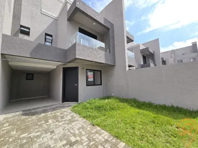 Sobrado com 3 Quartos para alugar, 133m² no Uberaba, Curitiba