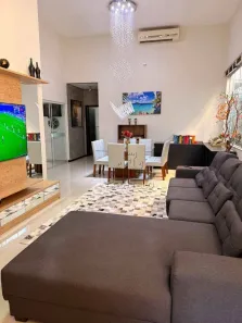 Casa de Condomínio com 3 Quartos à venda, 200m² no Esperança, Londrina