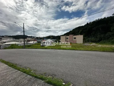 à venda, 531m² no Forquilhinha, São José