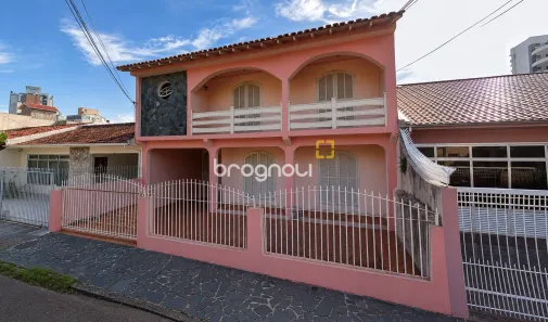 Casa com 3 Quartos à venda, 310m² no Balneário, Florianópolis