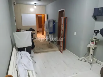 à venda, 39m² no Rio Branco, Porto Alegre