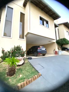 Casa de Condomínio com 4 Quartos à venda, 250m² no Parque Amazônia, Goiânia