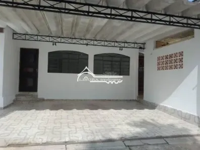 Casa com 3 Quartos para alugar, 220m² no Conjunto São Benedito, Jacareí