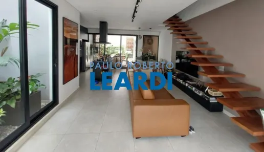 Casa com 3 Quartos à venda, 157m² no Vila Ipojuca, São Paulo
