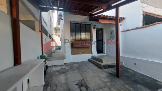 Casa de Condomínio com 2 Quartos à venda, 70m² no Irajá, Rio de Janeiro