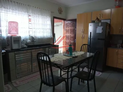 Casa com 3 Quartos à venda, 218m² no Jardim Itapeva, Mauá