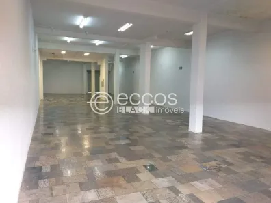 Imóvel Comercial à venda, 513m² no Nossa Senhora Aparecida, Uberlândia