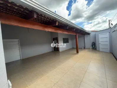 Casa com 3 Quartos à venda, 184m² no Cidade Jardim, Uberlândia
