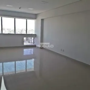Sala Comercial para alugar, 68m² no Brasil, Uberlândia