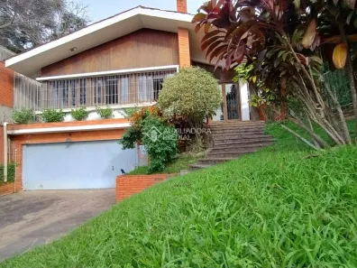 Casa com 4 Quartos à venda, 307m² no Três Figueiras, Porto Alegre