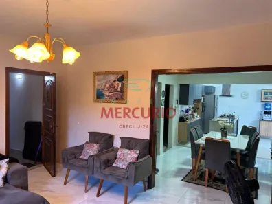 Casa com 4 Quartos à venda, 206m² no Vila Souto, Bauru