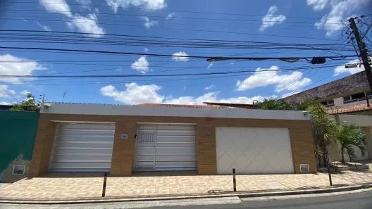 Casa com 4 Quartos à venda, 200m² no Parangaba, Fortaleza