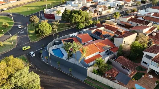 Casa com 3 Quartos à venda, 366m² no Vila Sedenho, Araraquara